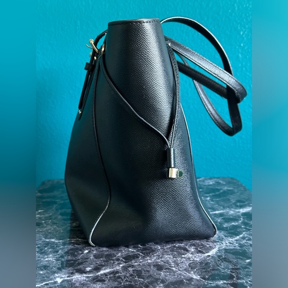 Michael Kors Voyager Medium Crossgrain Leather Tote Bag - Picture 6 of 12